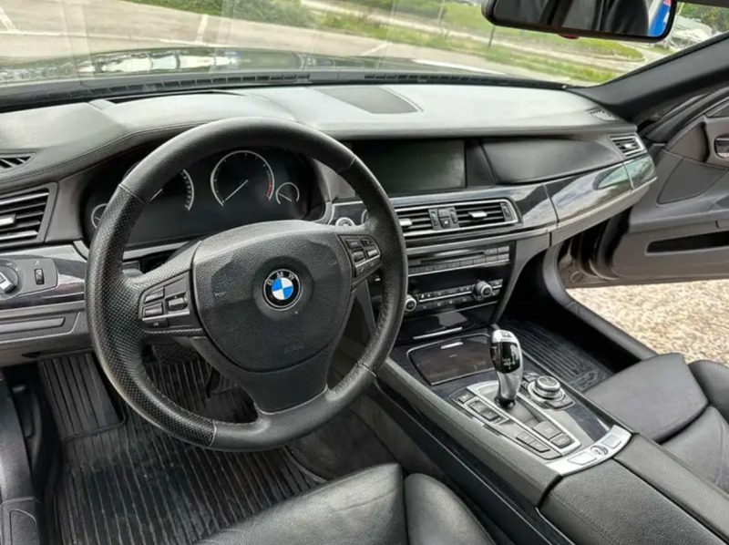 BMW 730, снимка 9 - Автомобили и джипове - 45728851