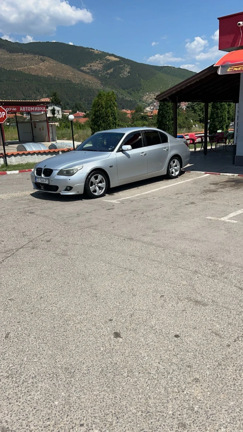 BMW 520, снимка 1 - Автомобили и джипове - 47307492