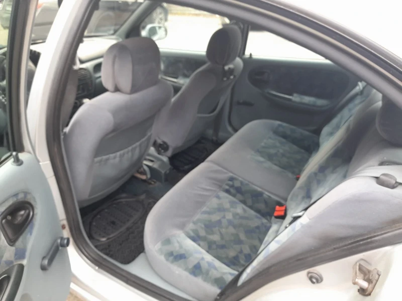 Renault Megane 1.6, снимка 10 - Автомобили и джипове - 52711950