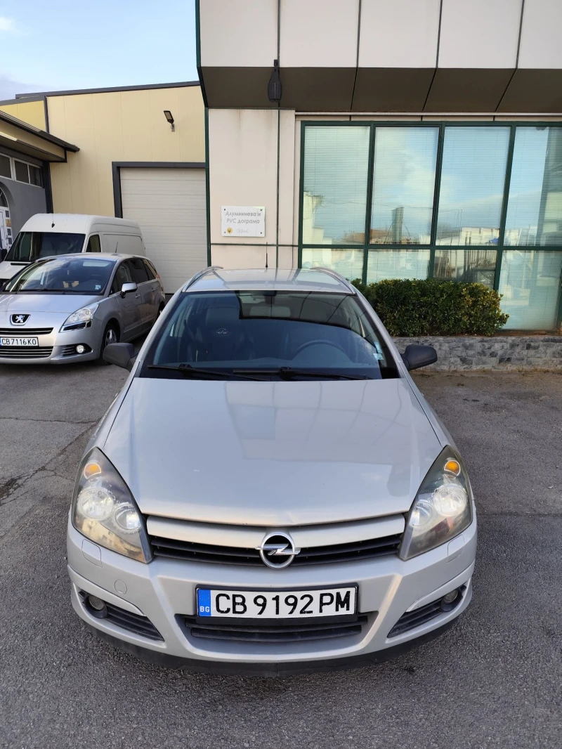 Opel Astra 1.9 CDTI COSMO, снимка 2 - Автомобили и джипове - 52964524