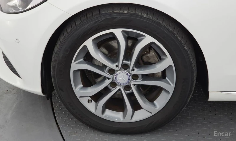 Mercedes-Benz C 220, снимка 5 - Автомобили и джипове - 53192008