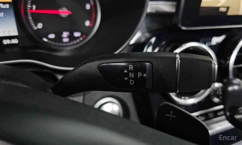 Mercedes-Benz C 220, снимка 9 - Автомобили и джипове - 53192008