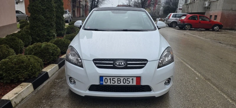 Kia Pro ceed 2.0i, Navi, Кожа, снимка 5 - Автомобили и джипове - 53338235