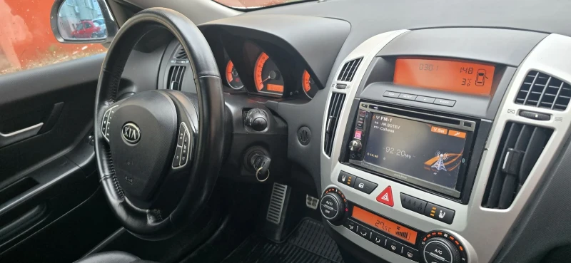 Kia Pro ceed 2.0i, Navi, Кожа, снимка 15 - Автомобили и джипове - 53338235