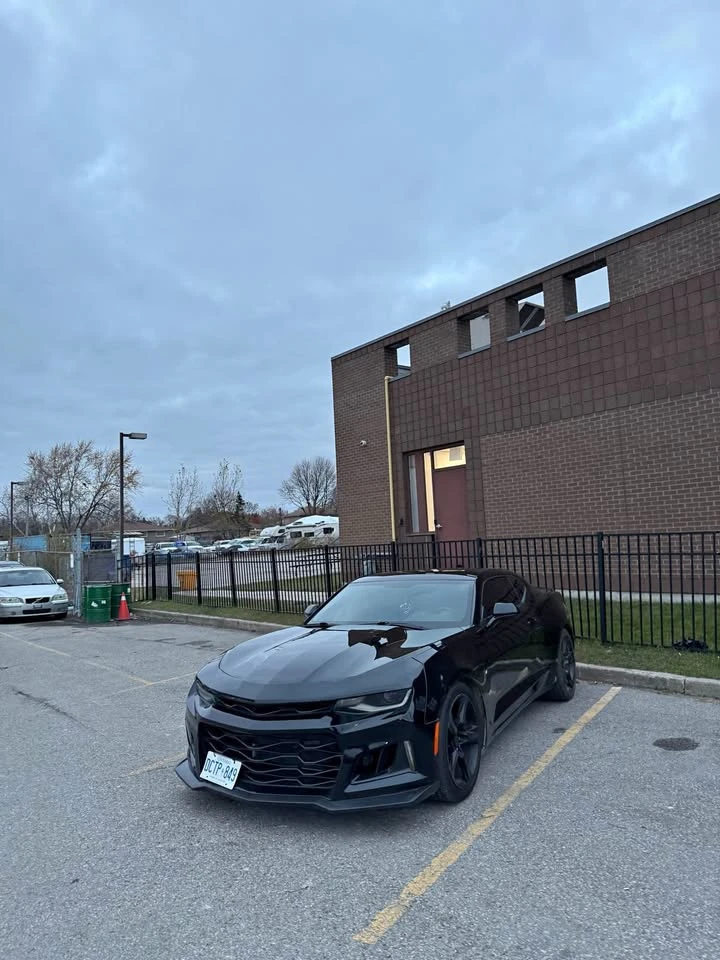 Chevrolet Camaro * Sunroof* Remote Start* Bluetooth & Backup Camera - изображение 9