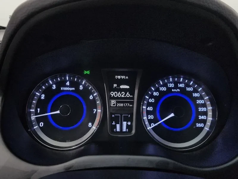 Hyundai Grandeur 2.4, снимка 8 - Автомобили и джипове - 54626069