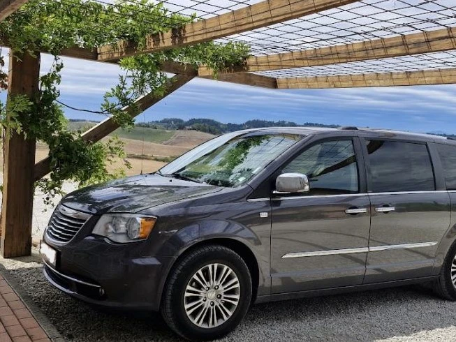Chrysler Town and Country Touring
