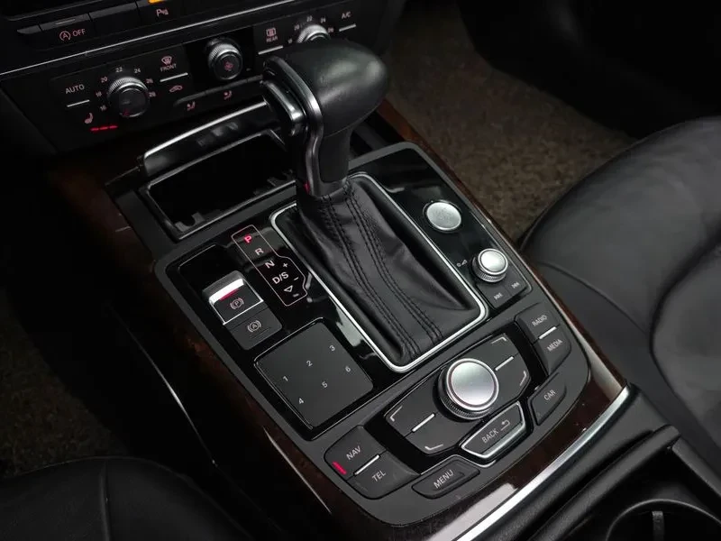 Audi A6 2.0 TDI, снимка 9 - Автомобили и джипове - 55056575