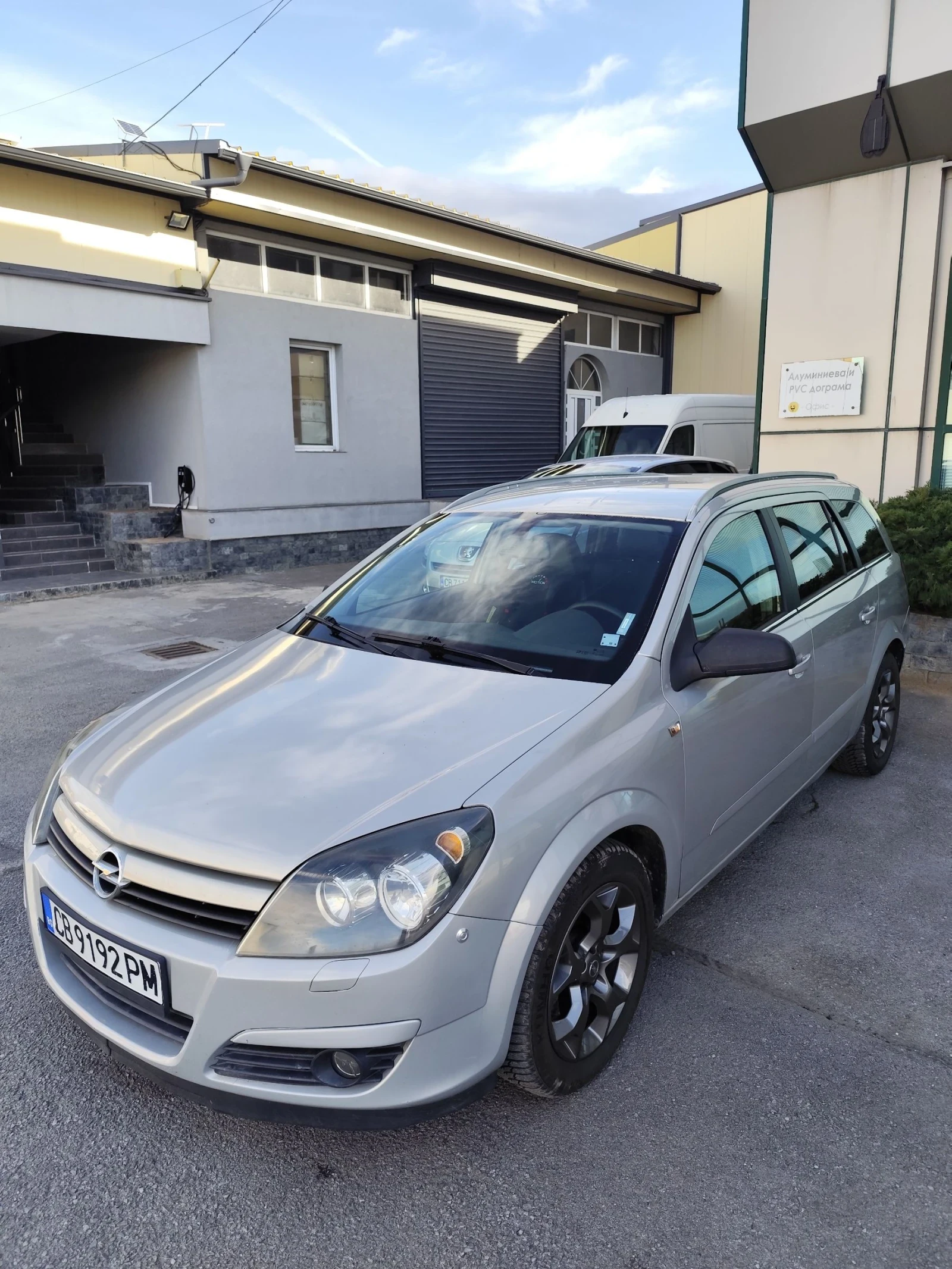 Opel Astra 1.9 CDTI COSMO, снимка 1