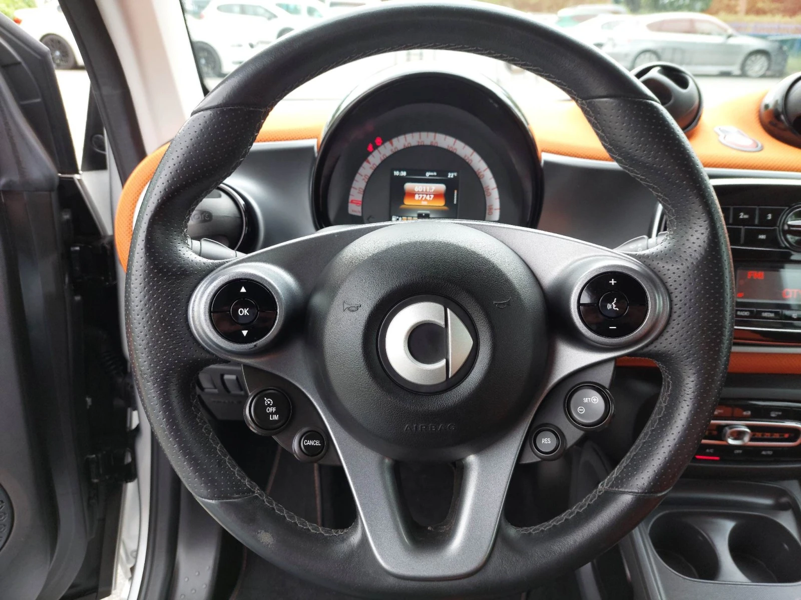 Smart Fortwo 1,0i 71ps EURO 6 - изображение 8