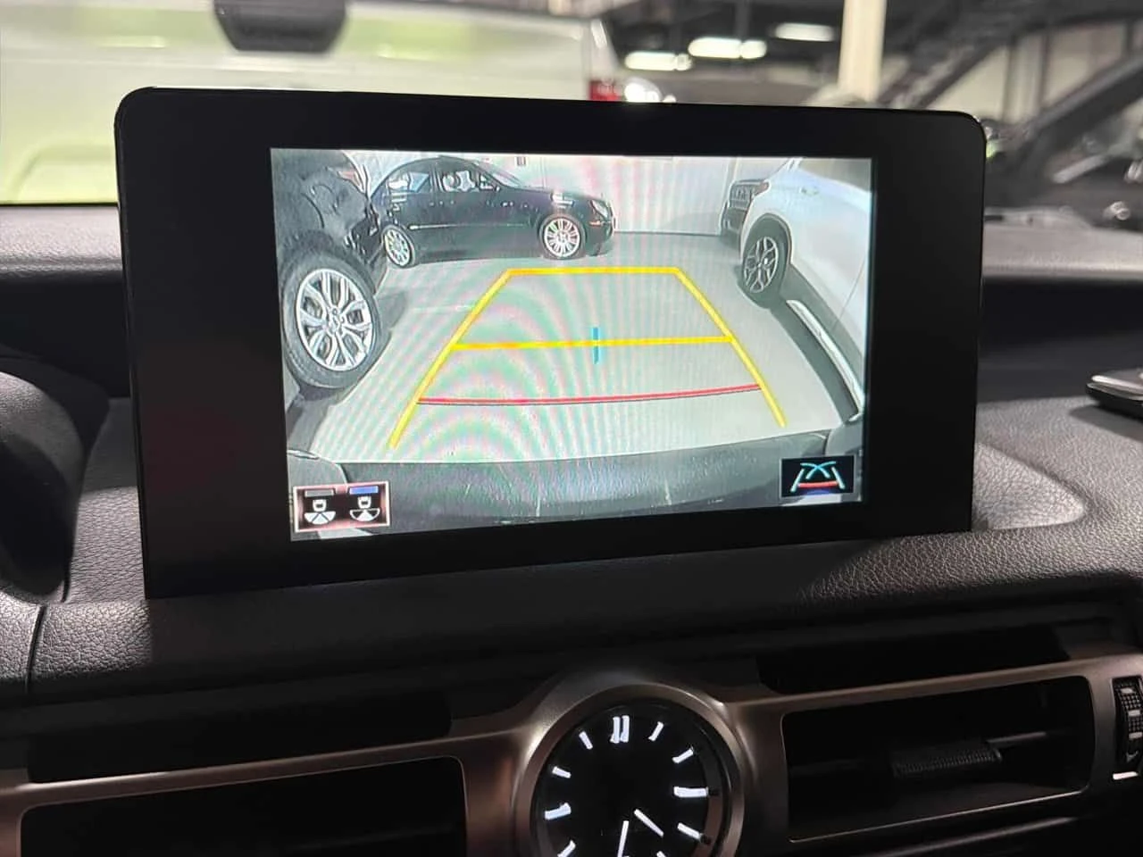 Lexus IS * 300 * CARFAX * ЦЕНА ДО БГ, снимка 13 - Автомобили и джипове - 53998794