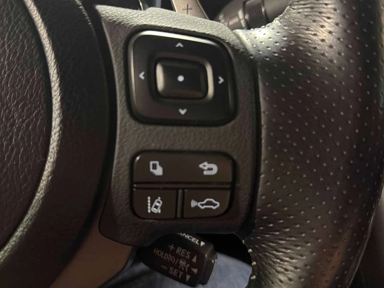 Lexus IS * 300 * CARFAX * ЦЕНА ДО БГ, снимка 11 - Автомобили и джипове - 53998794