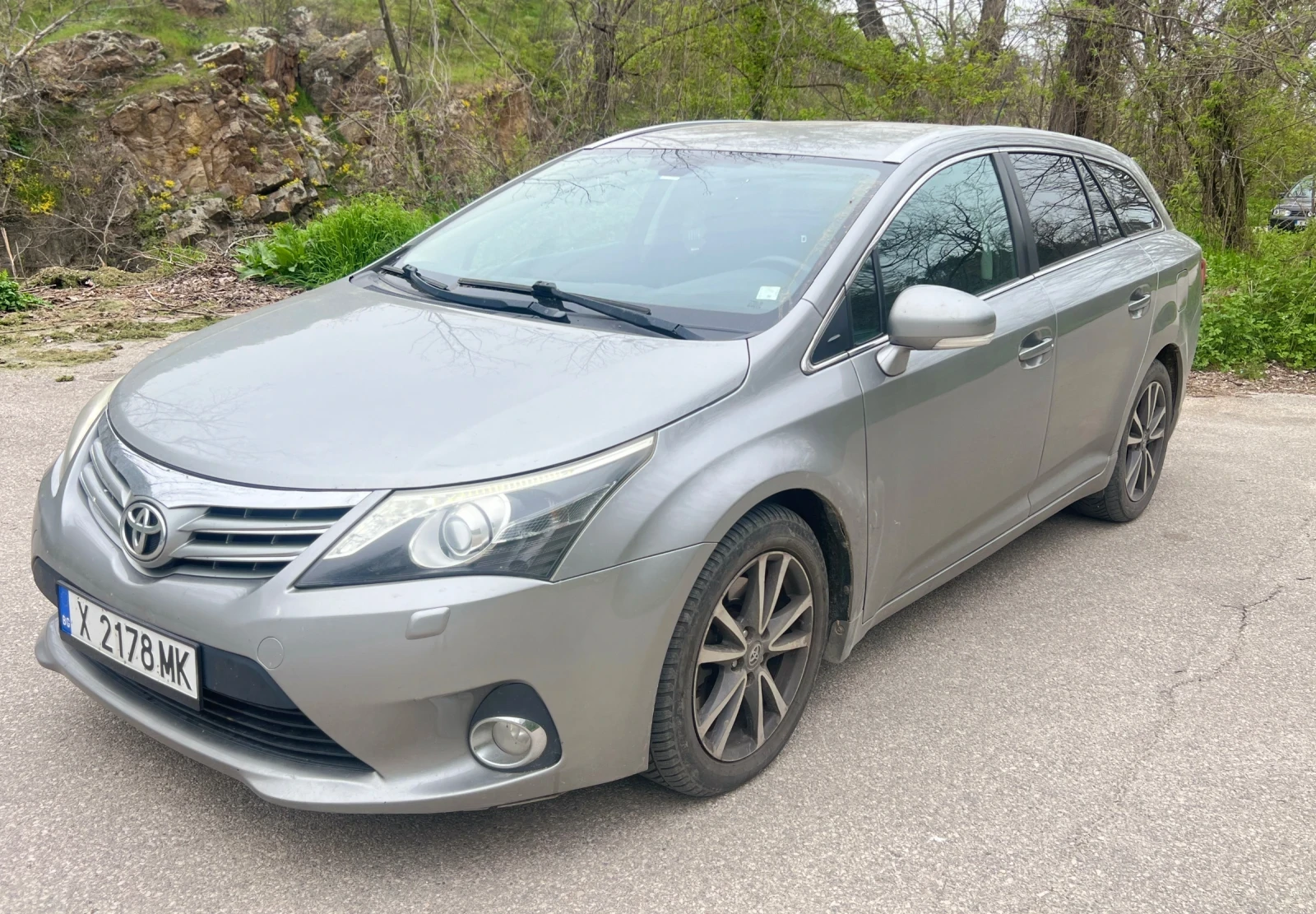 Toyota Avensis 2.2 150 K.C FULL ЕКСТРИ , снимка 2 - Автомобили и джипове - 54158517