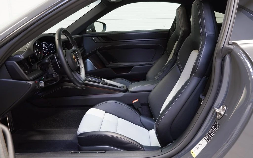 Porsche 911 Carrera 4 GTS, снимка 8 - Автомобили и джипове - 54212068