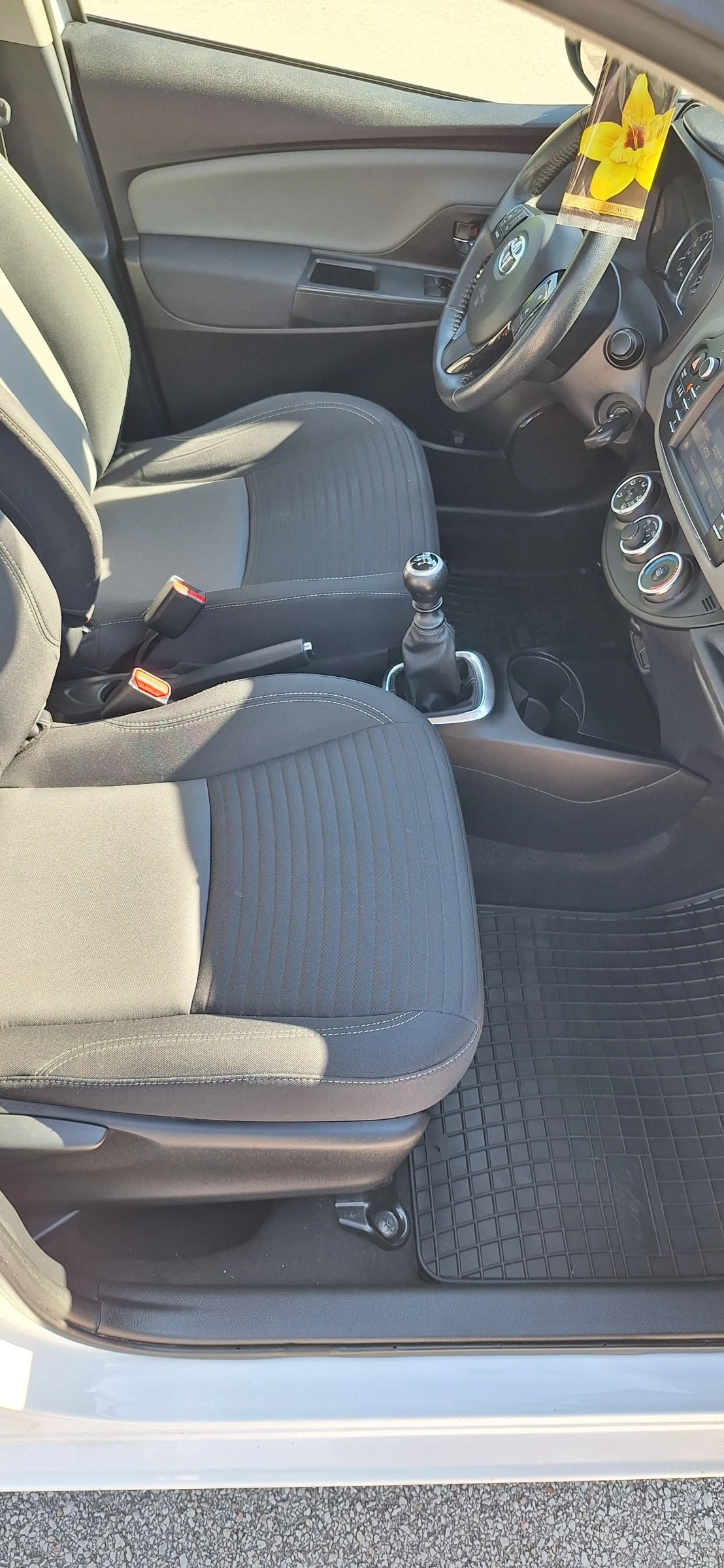 Toyota Yaris 1.5 VVT-I  112k | Mobile.bg � ����������� 10