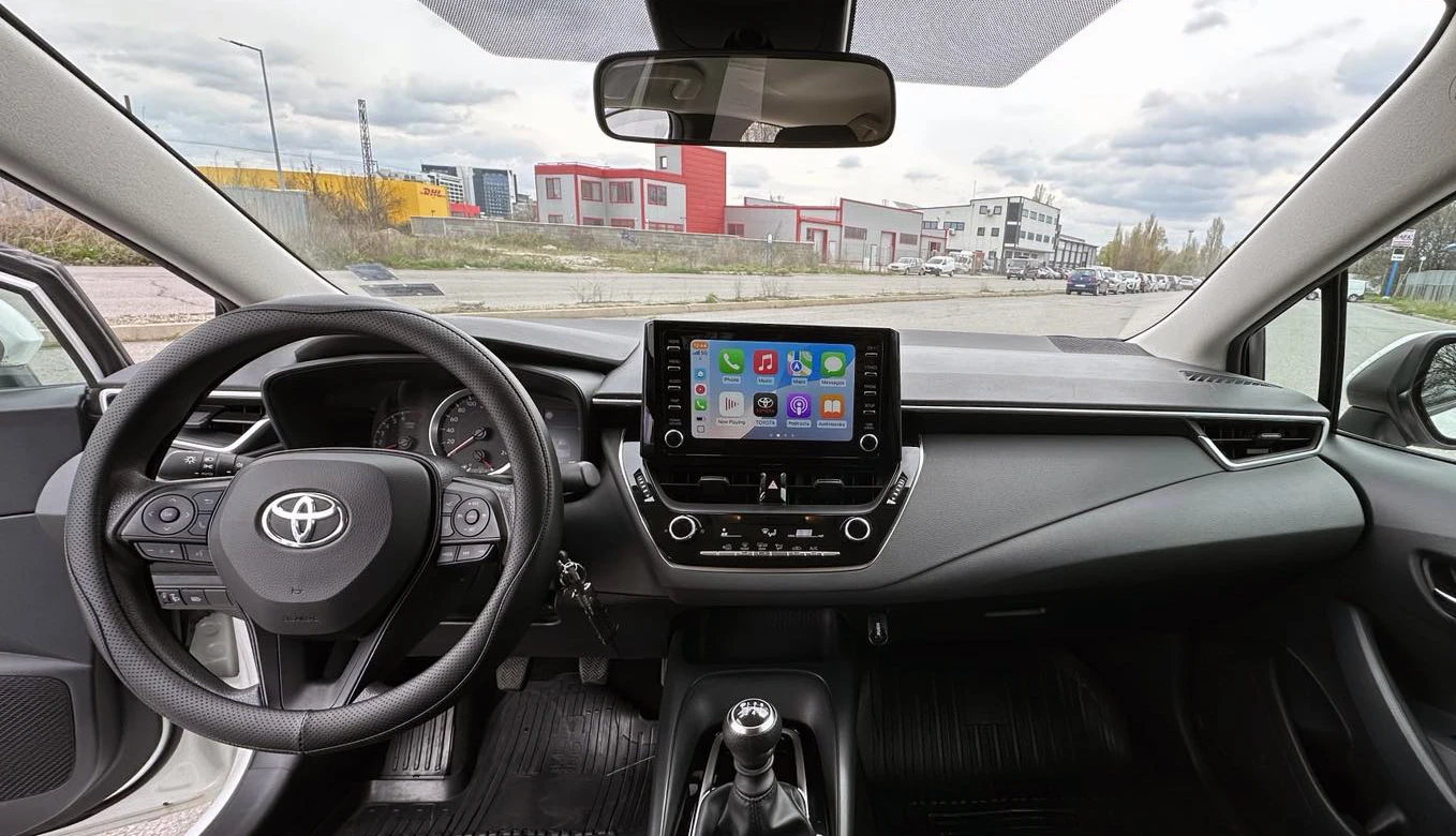 Toyota Corolla 1.5, снимка 10 - Автомобили и джипове - 54707365