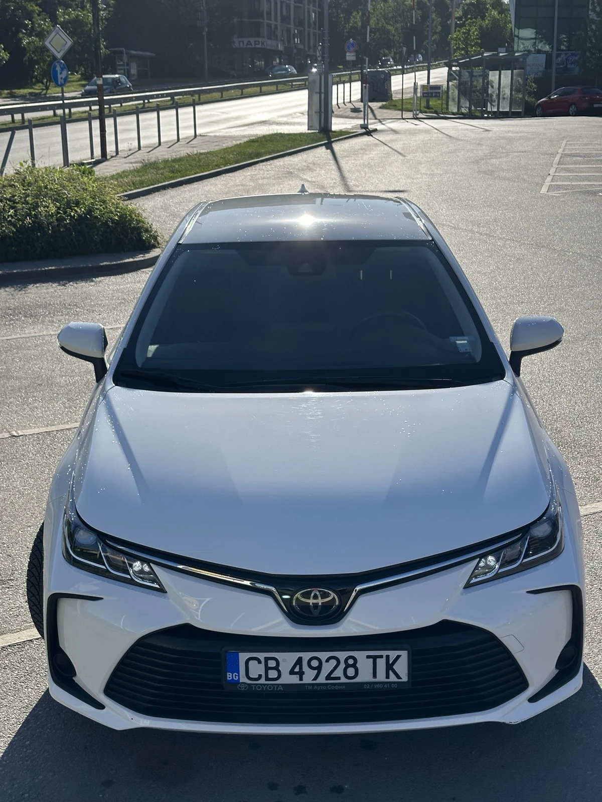Toyota Corolla 1.5, снимка 8 - Автомобили и джипове - 54707365