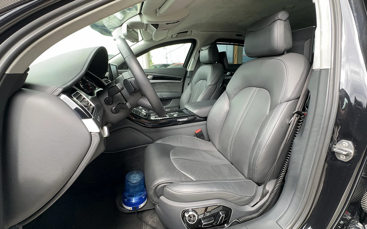 Audi A8 L 6.3 W12 FSI quattro Security, снимка 6 - Автомобили и джипове - 54885163