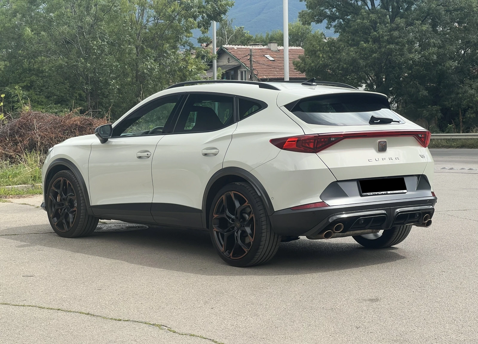 Cupra Formentor 2.5 TSI / VZ5 / DSG / MATRIX /360 / 4X4, снимка 4 - Автомобили и джипове - 55221476