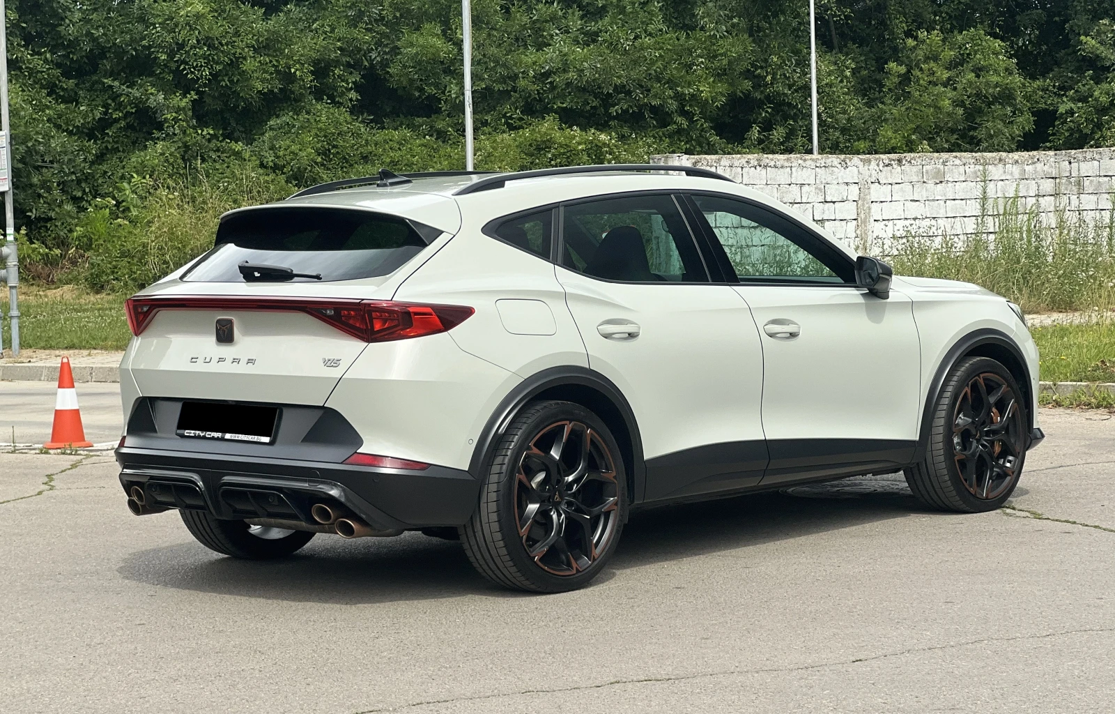 Cupra Formentor 2.5 TSI / VZ5 / DSG / MATRIX /360 / 4X4, снимка 6 - Автомобили и джипове - 55221476