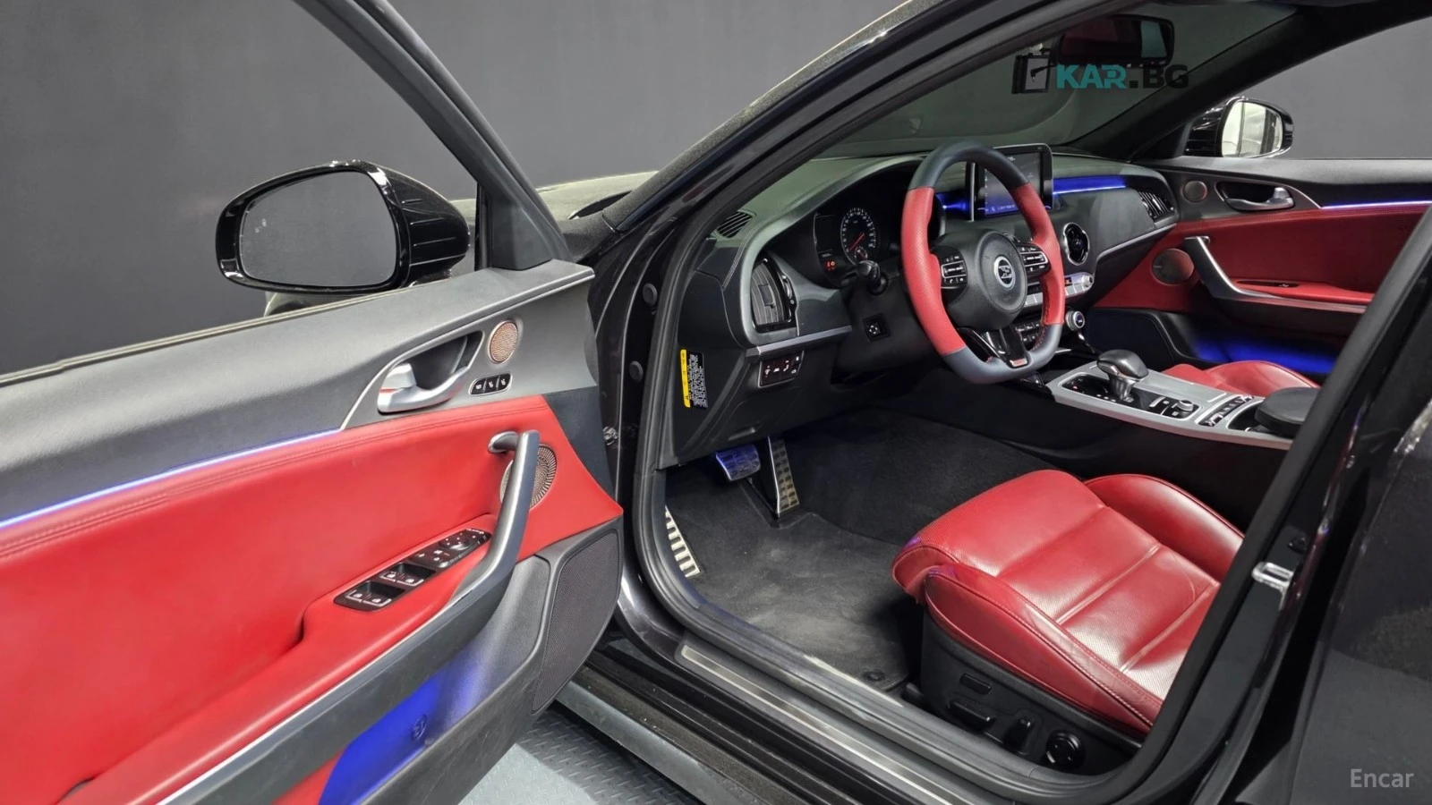 Kia Stinger 3.3 GT TURBO* AWD* ОБДУХ* AWD* 360* HUD* , снимка 10 - Автомобили и джипове - 55235700