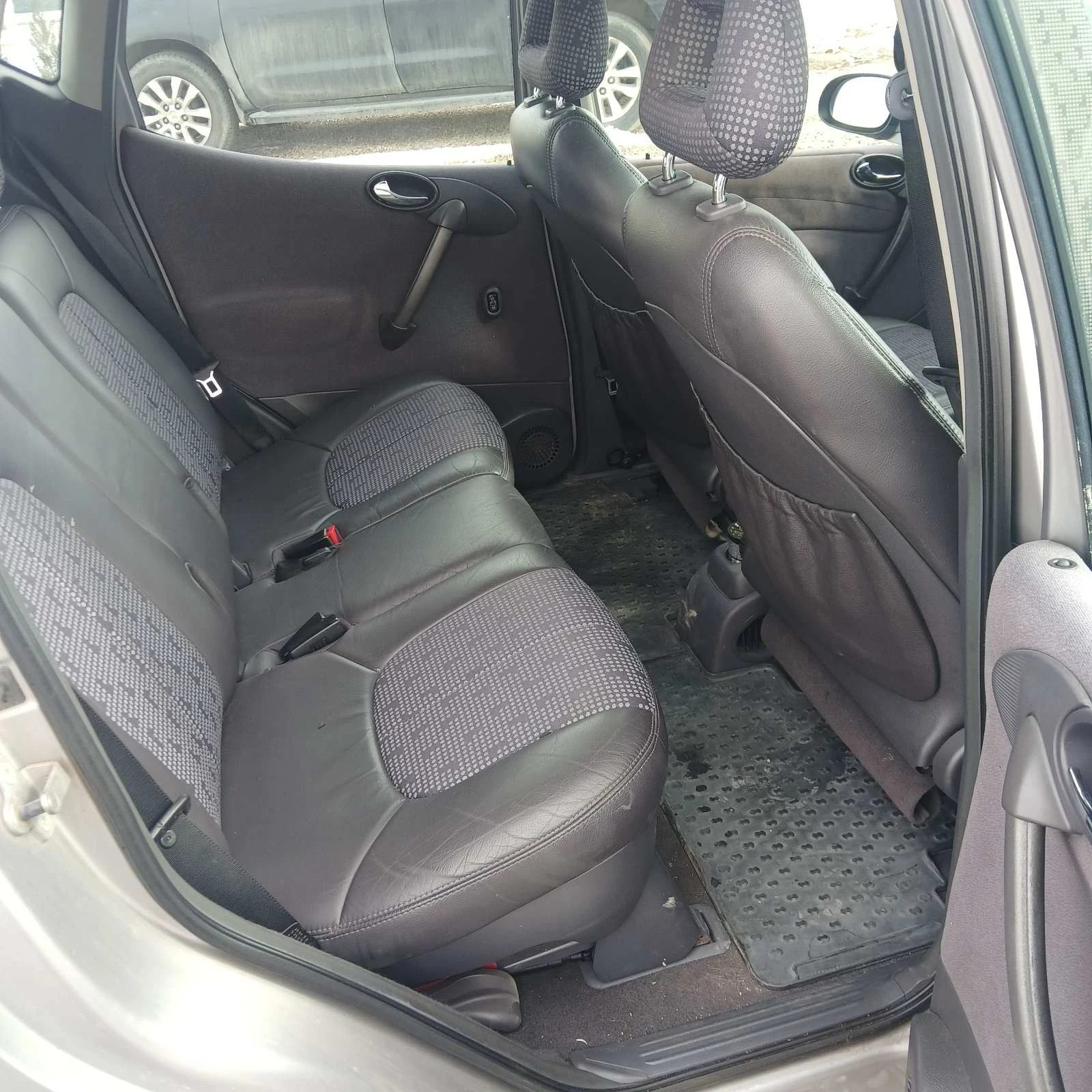 Mercedes-Benz A 170, снимка 11 - Автомобили и джипове - 55616650