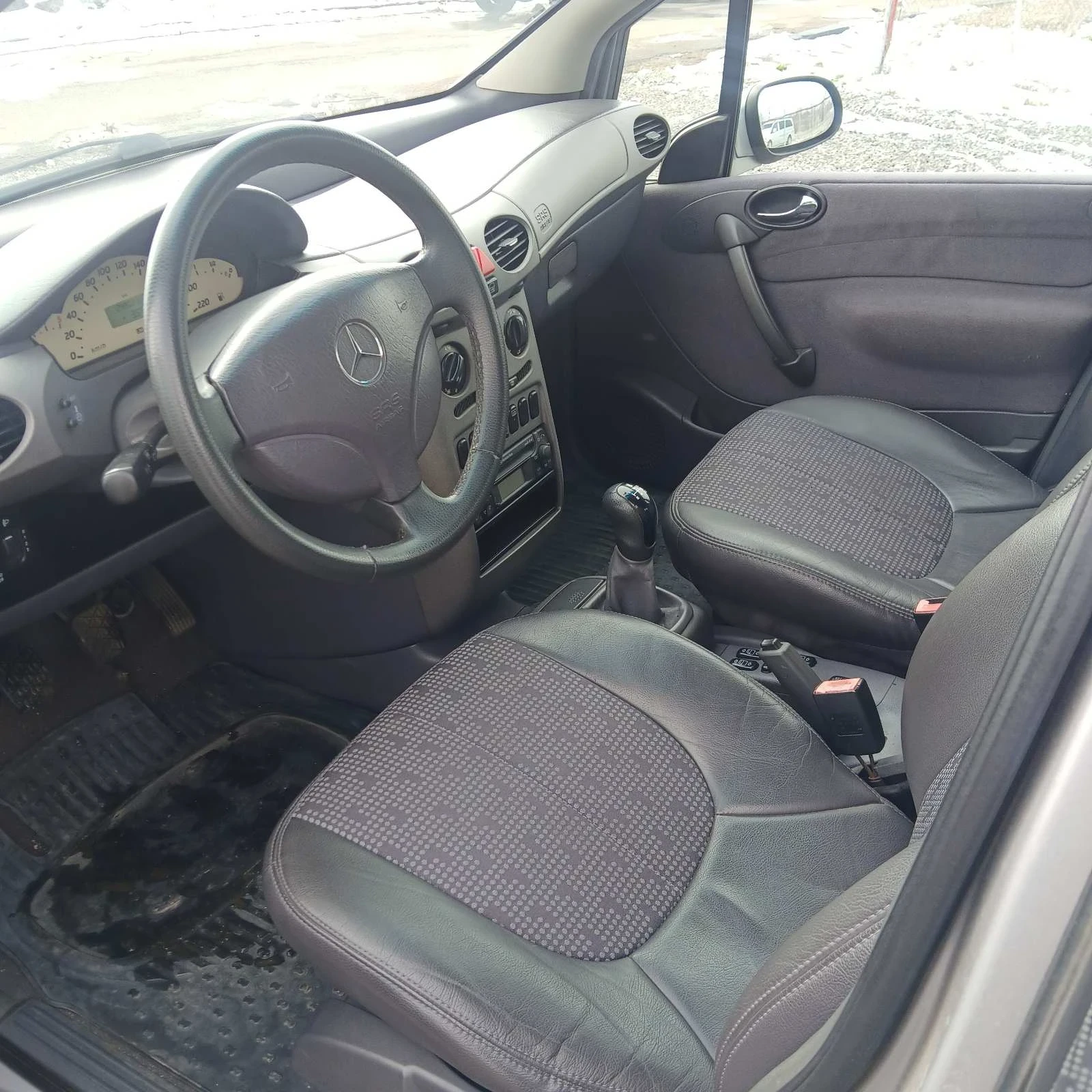 Mercedes-Benz A 170, снимка 12 - Автомобили и джипове - 55616650