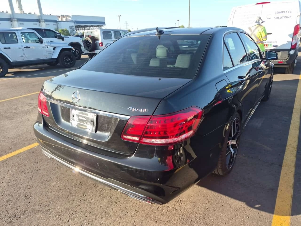 Mercedes-Benz E 400 АМГ ПАКЕТ/CARFAX/ДИСТРОНИК/ПАНОРАМА/ПОДГРЕВ/ПАМЕТ, снимка 3 - Автомобили и джипове - 55798667