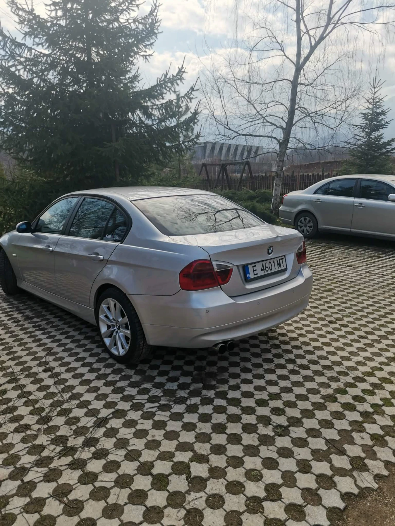 BMW 318, снимка 2 - Автомобили и джипове - 56012005