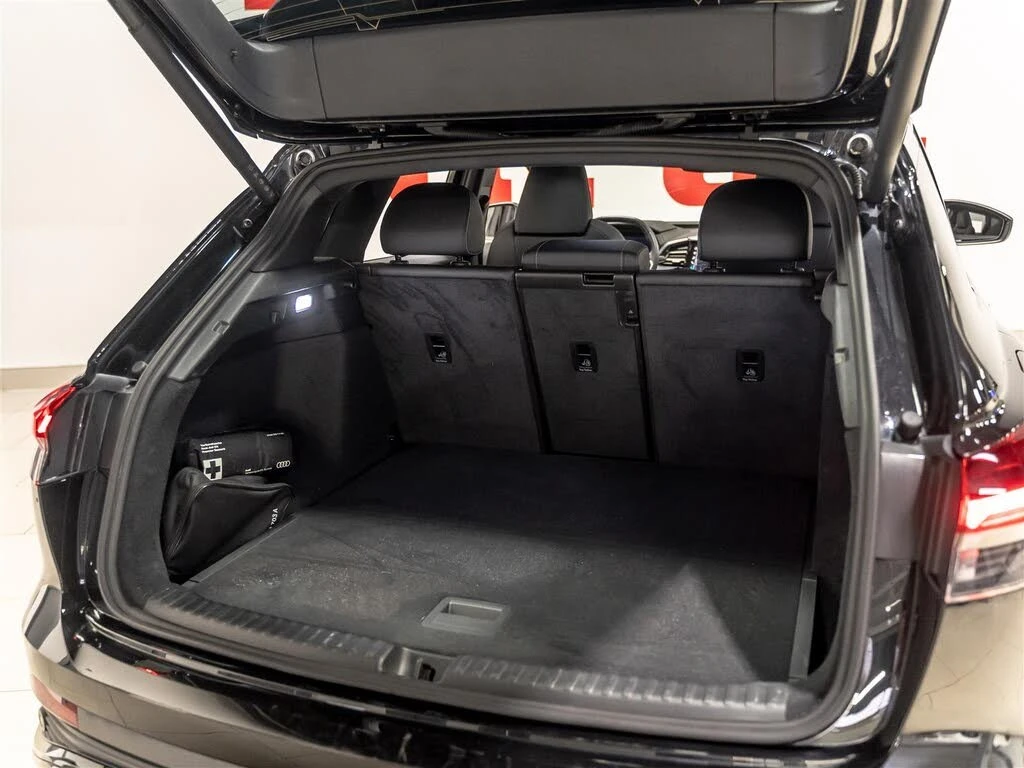 Audi E-Tron Q4 E-tron quattro 55 | S Line| 21 RS| , снимка 13 - Автомобили и джипове - 56231672