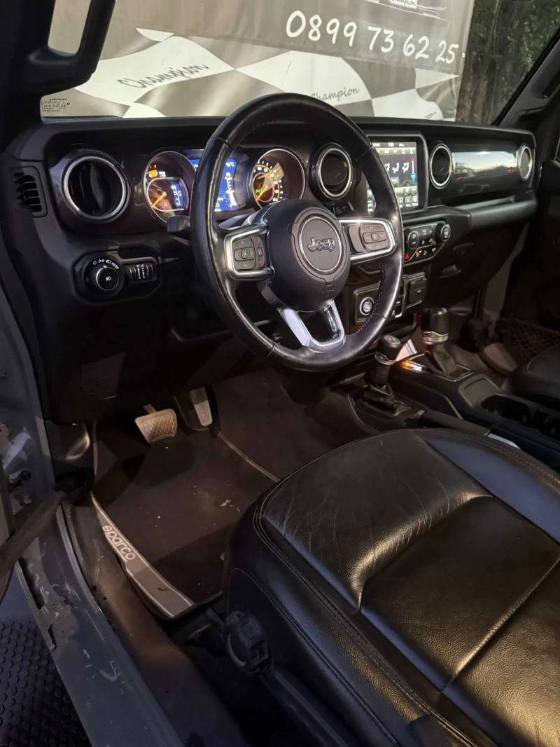 Jeep Wrangler, снимка 13 - Автомобили и джипове - 51900479