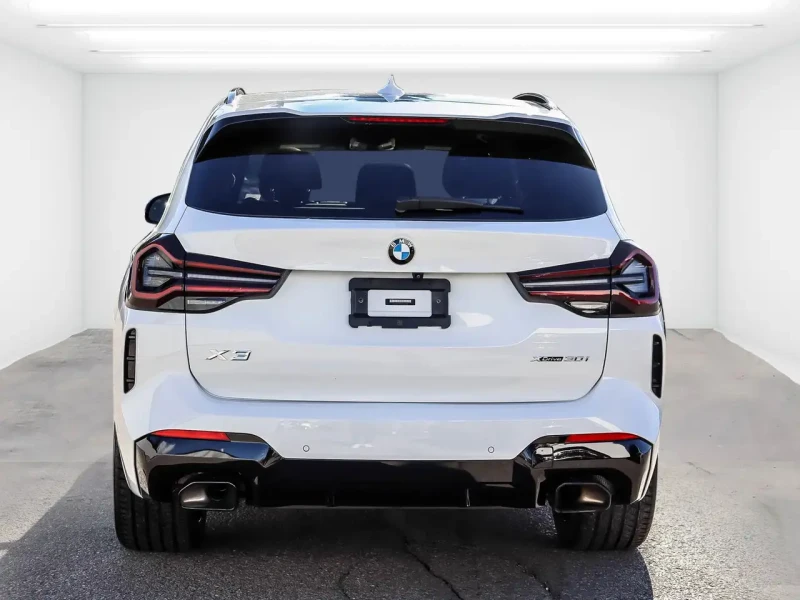 BMW X3 2023* M-PACK* 360* HEAD-UP* JET BLACK, снимка 4 - Автомобили и джипове - 52404011