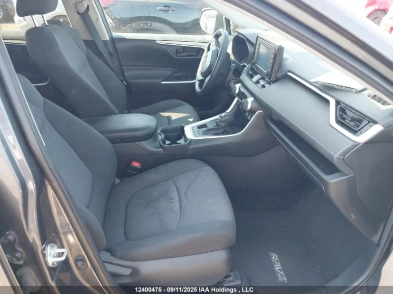 Toyota Rav4 LE, снимка 7 - Автомобили и джипове - 52688343