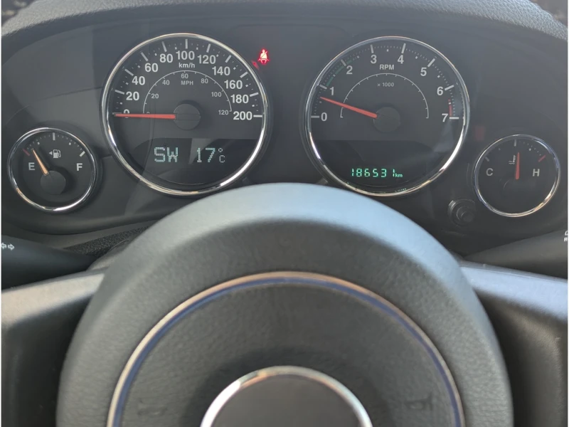 Jeep Wrangler UNLIMITED 6SpeedManual/HardTop/4x4/18 inch Alloy/4, снимка 8 - Автомобили и джипове - 53126464