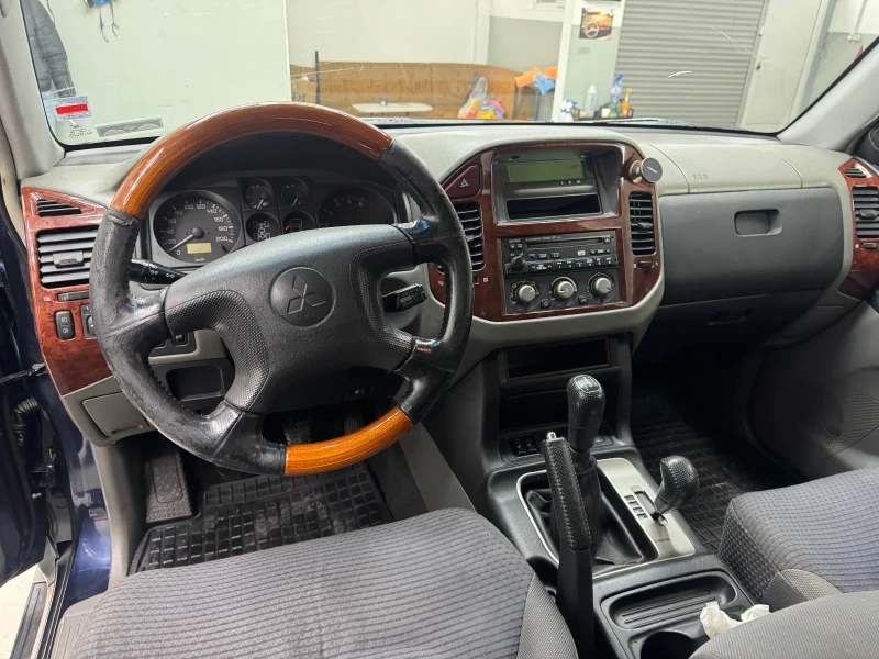 Mitsubishi Pajero 3.2 ръчка, снимка 10 - Автомобили и джипове - 53174703
