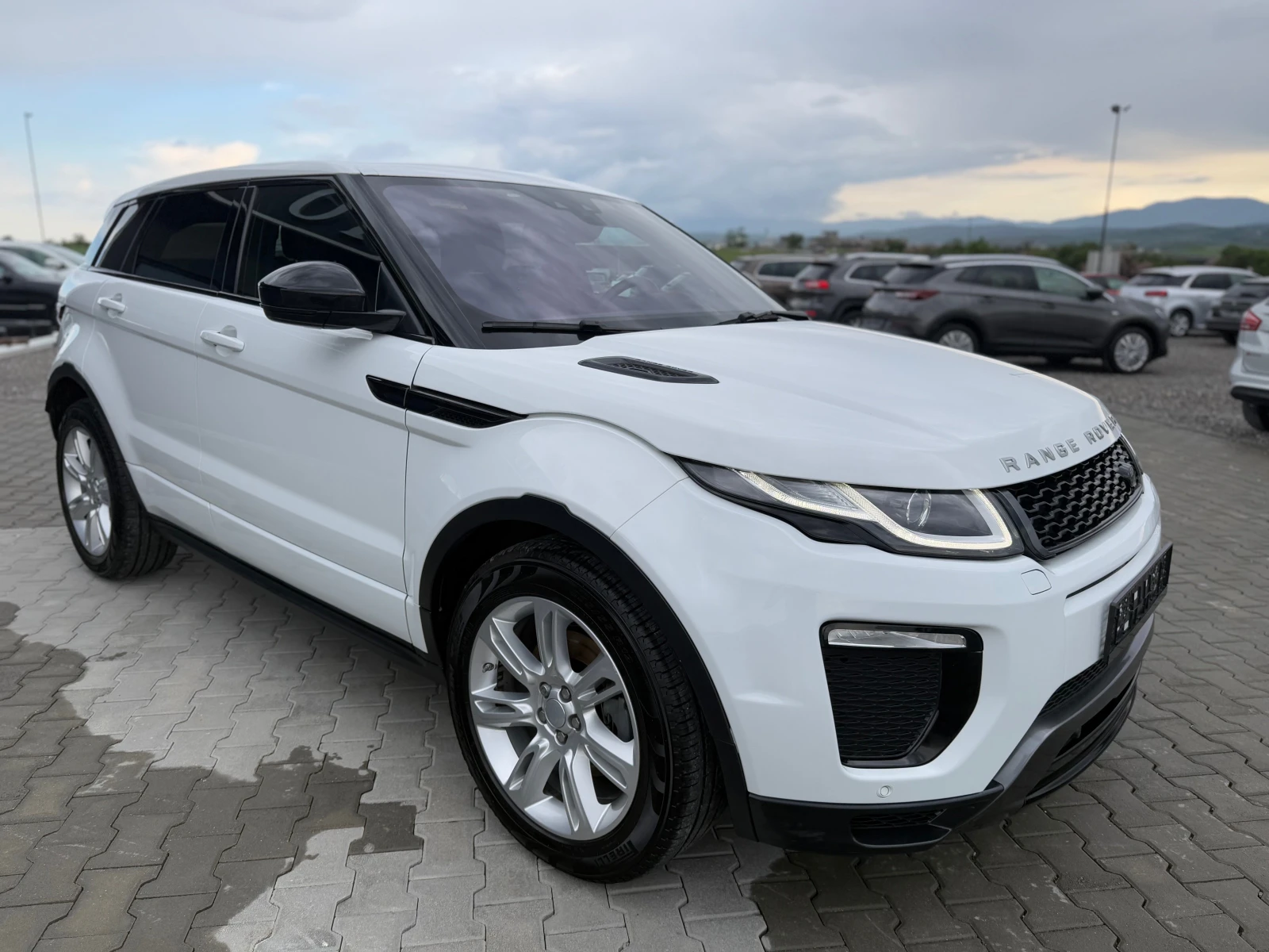 Land Rover Range Rover Evoque 2.0T4d - изображение 3