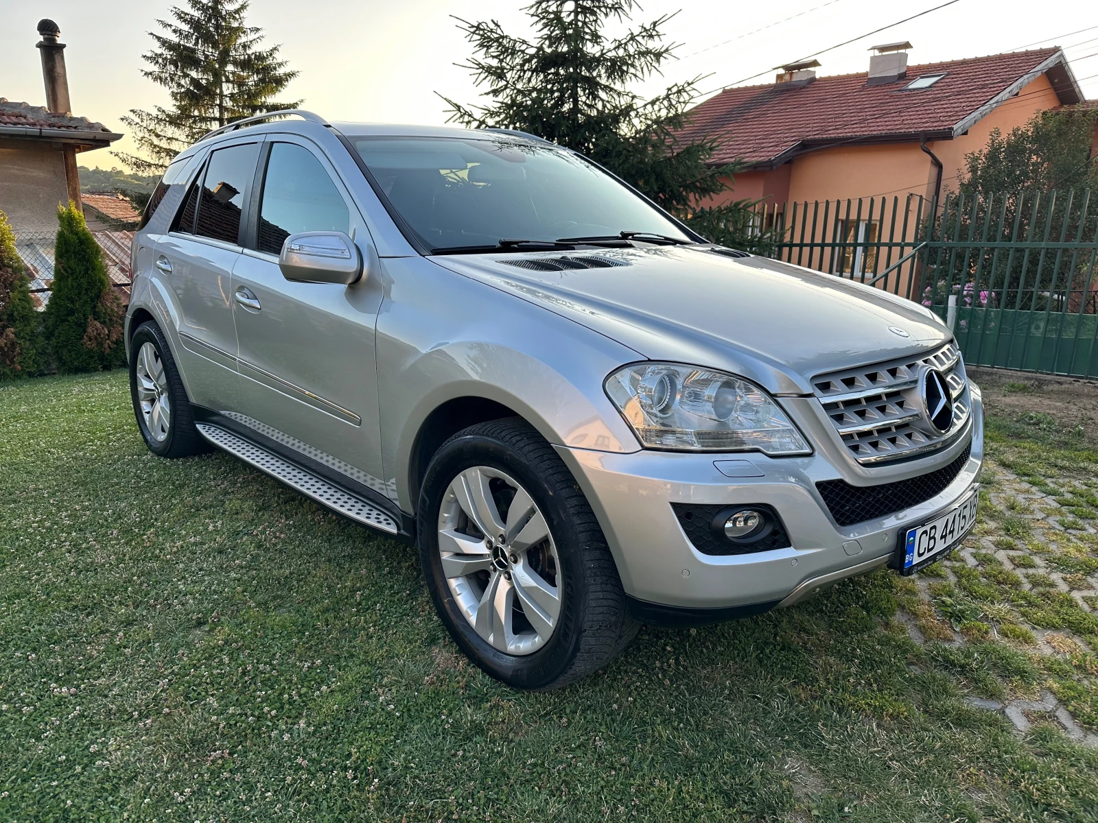 Mercedes-Benz ML 500 550 388кс * газ*  - изображение 2