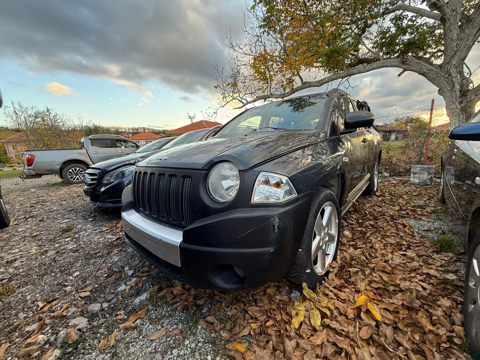 Jeep Compass 2.0 CRDI 140ps. 4x4 СЛЕДИ ОТ ГРАДУШКА ! - изображение 3