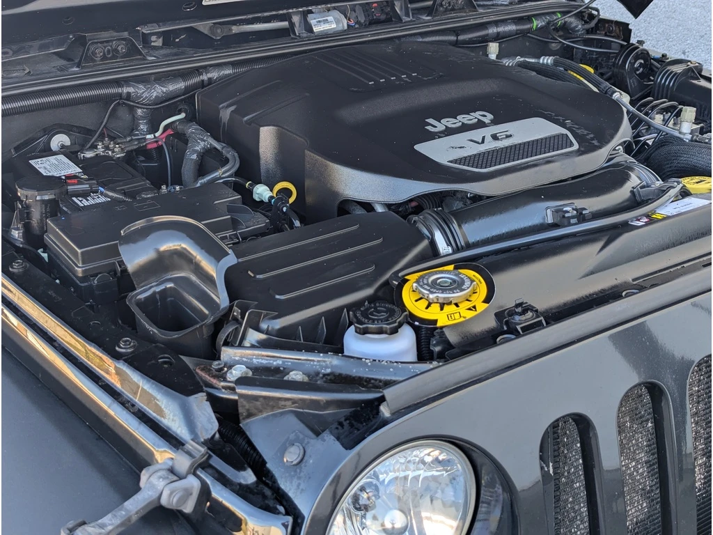 Jeep Wrangler UNLIMITED 6SpeedManual/HardTop/4x4/18 inch Alloy/4 | Mobile.bg � ����������� 16