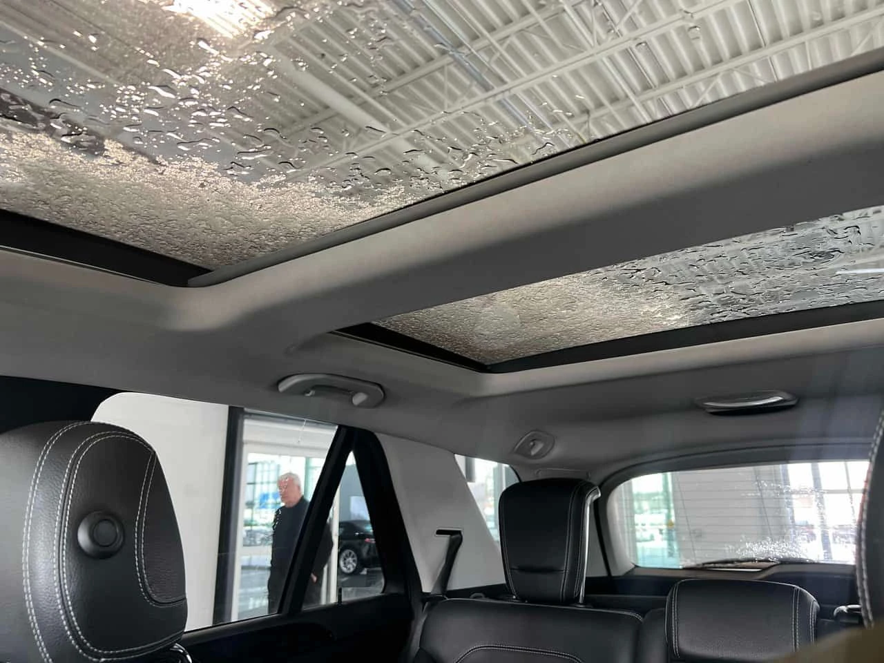 Mercedes-Benz ML 350 * BlueTEC * ПАНОРАМА* ПОДГРЕВИ* KEYLESS* , снимка 10 - Автомобили и джипове - 53748706