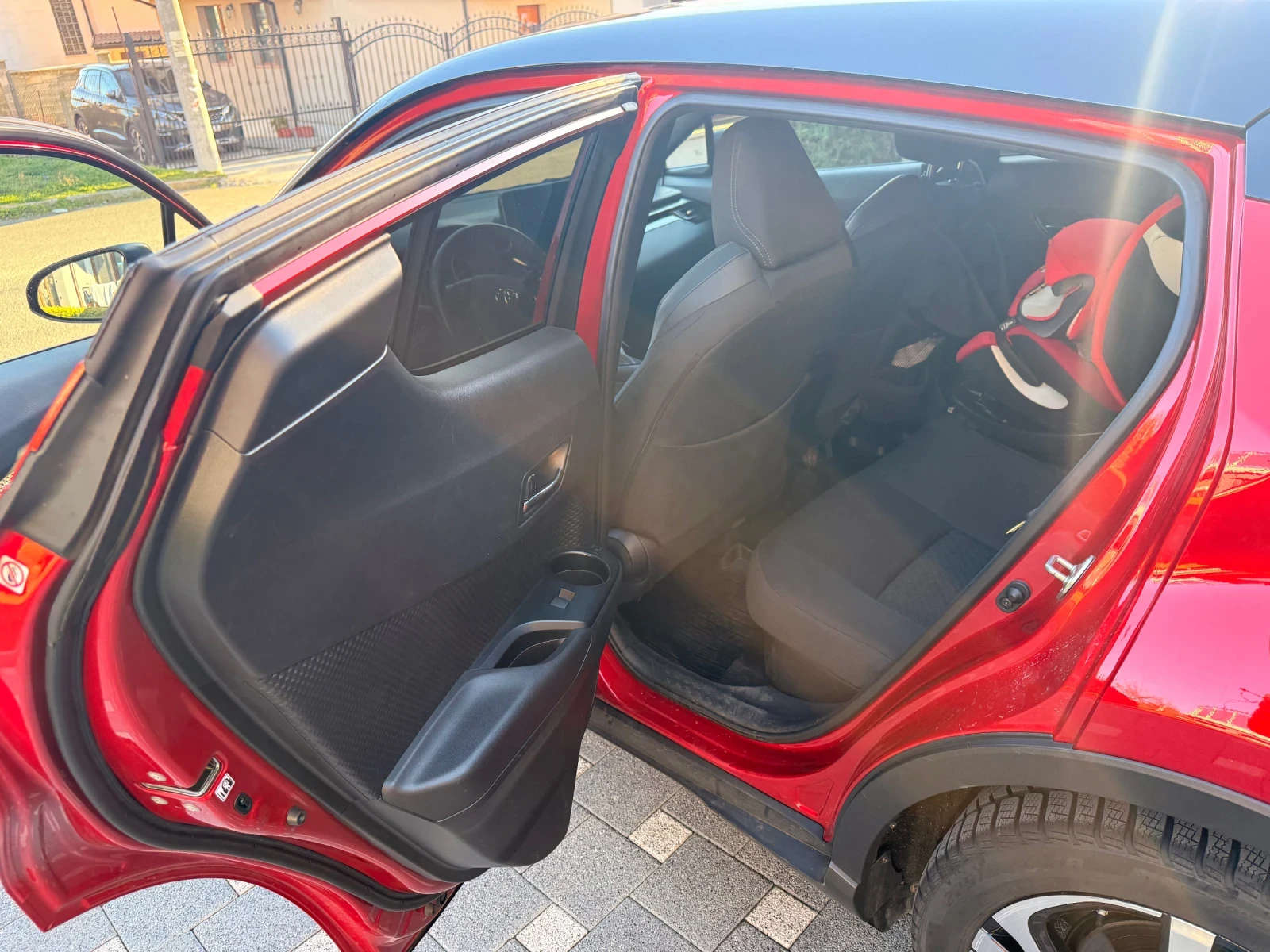 Toyota C-HR 2.0 - изображение 7