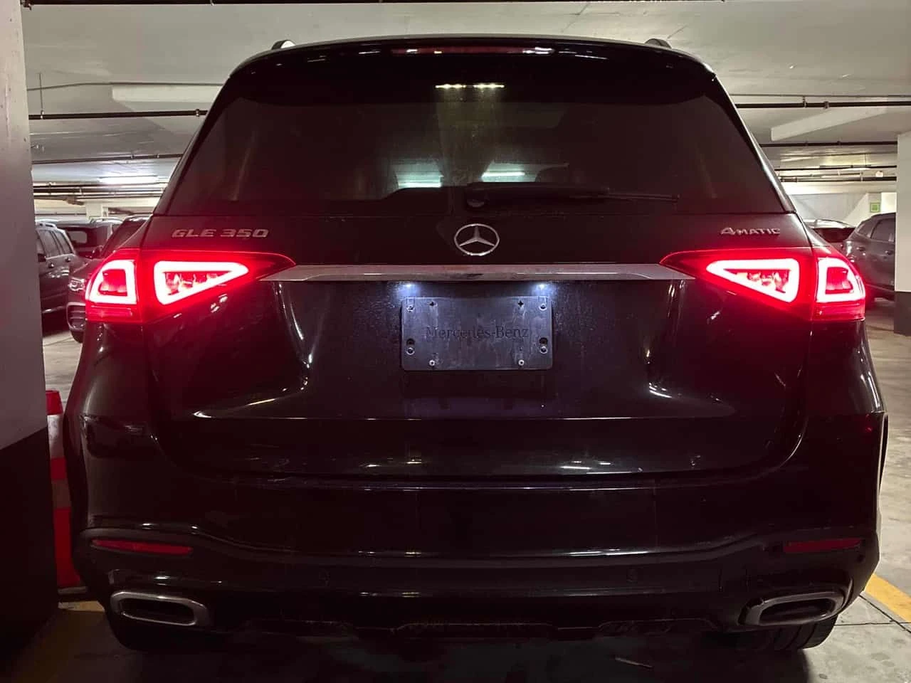 Mercedes-Benz GLE 350 / DISTRONIC / 360 /BURMESTER / LED /PANO , снимка 4 - Автомобили и джипове - 54127501