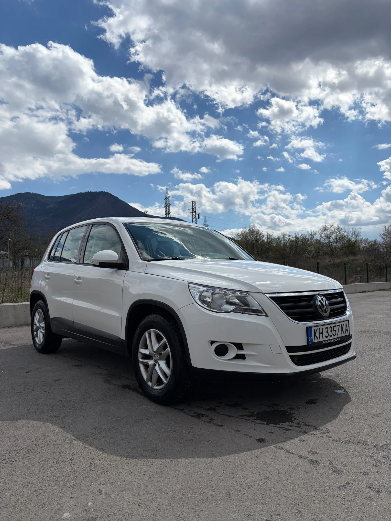 VW Tiguan Бензин/Газ, снимка 3 - Автомобили и джипове - 54128474