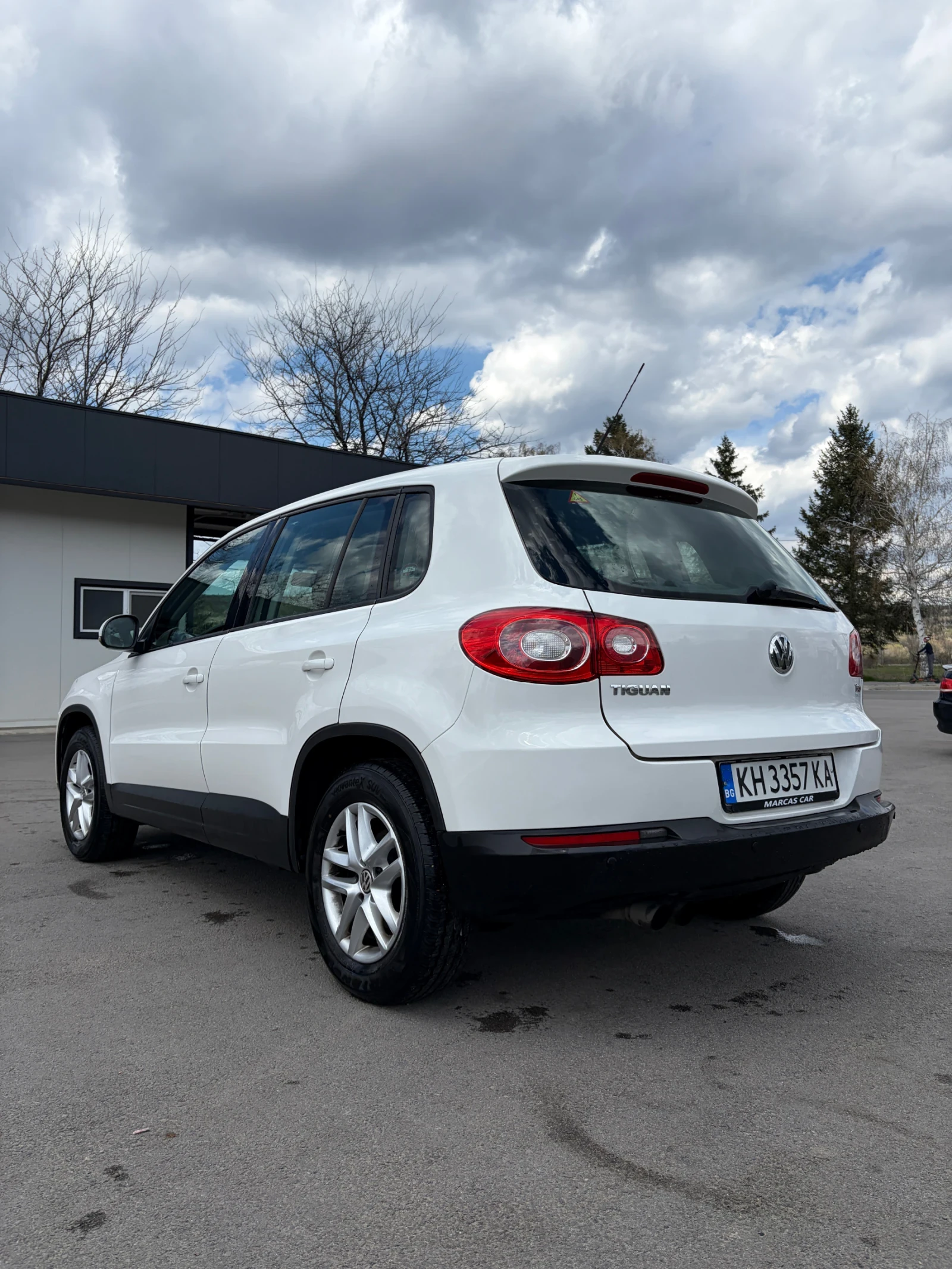 VW Tiguan Бензин/Газ, снимка 6 - Автомобили и джипове - 54128474