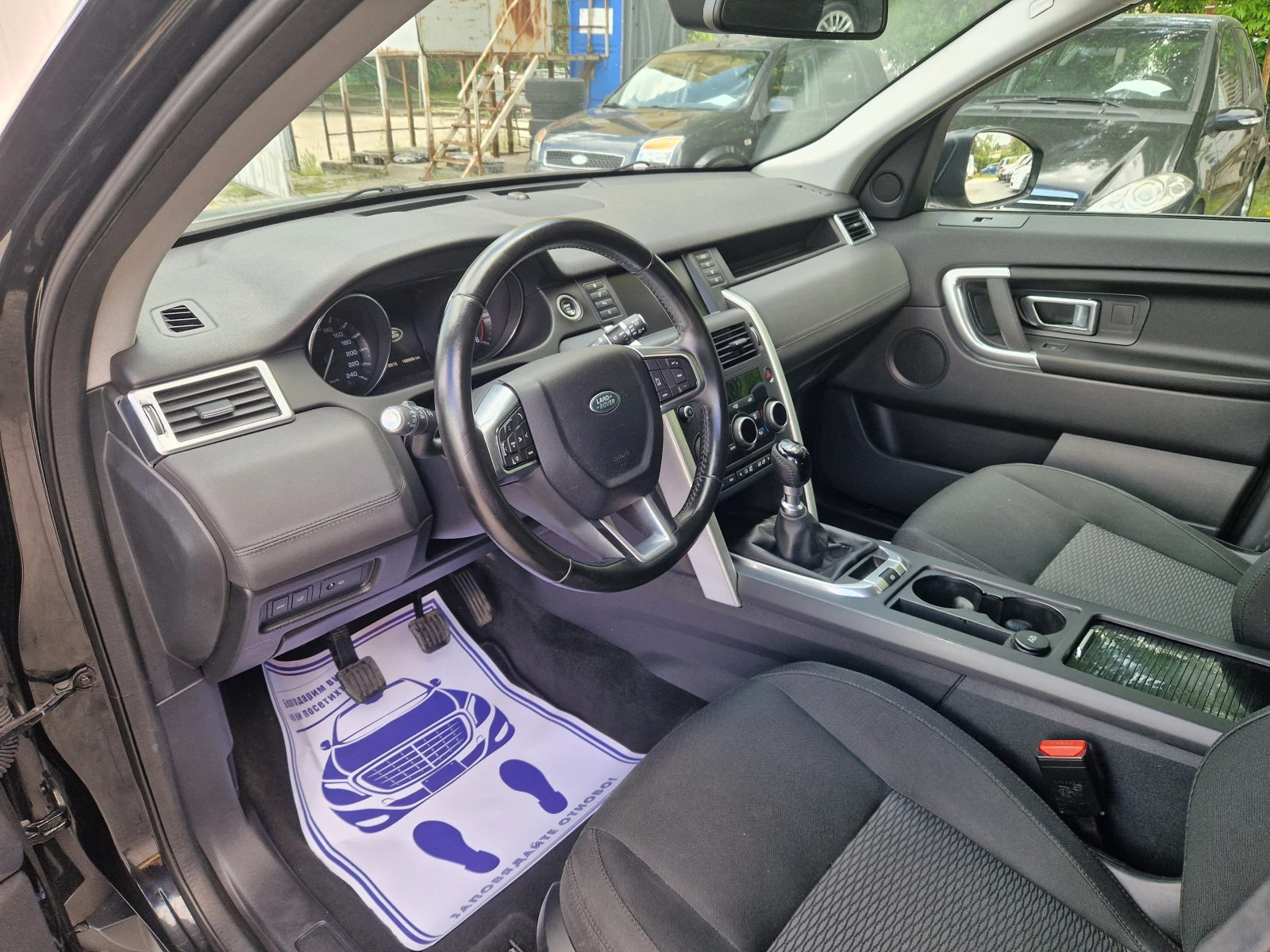 Land Rover Discovery Sport 2.2D/4x4/6ск, снимка 10 - Автомобили и джипове - 54566096
