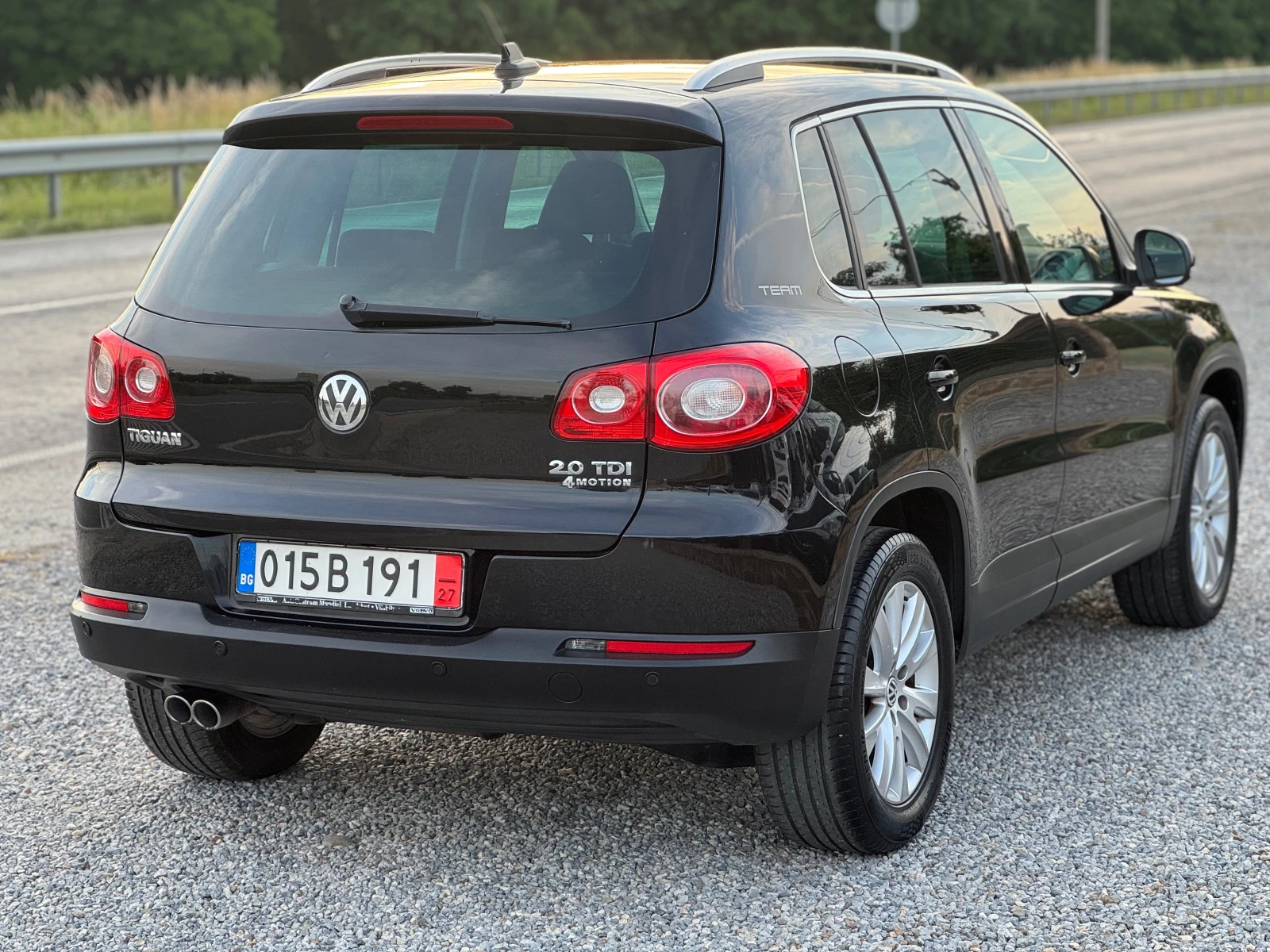 VW Tiguan 2.0TDI* 4x4* Navi* Facelift* Kamera* Germany* , снимка 4 - Автомобили и джипове - 54874412