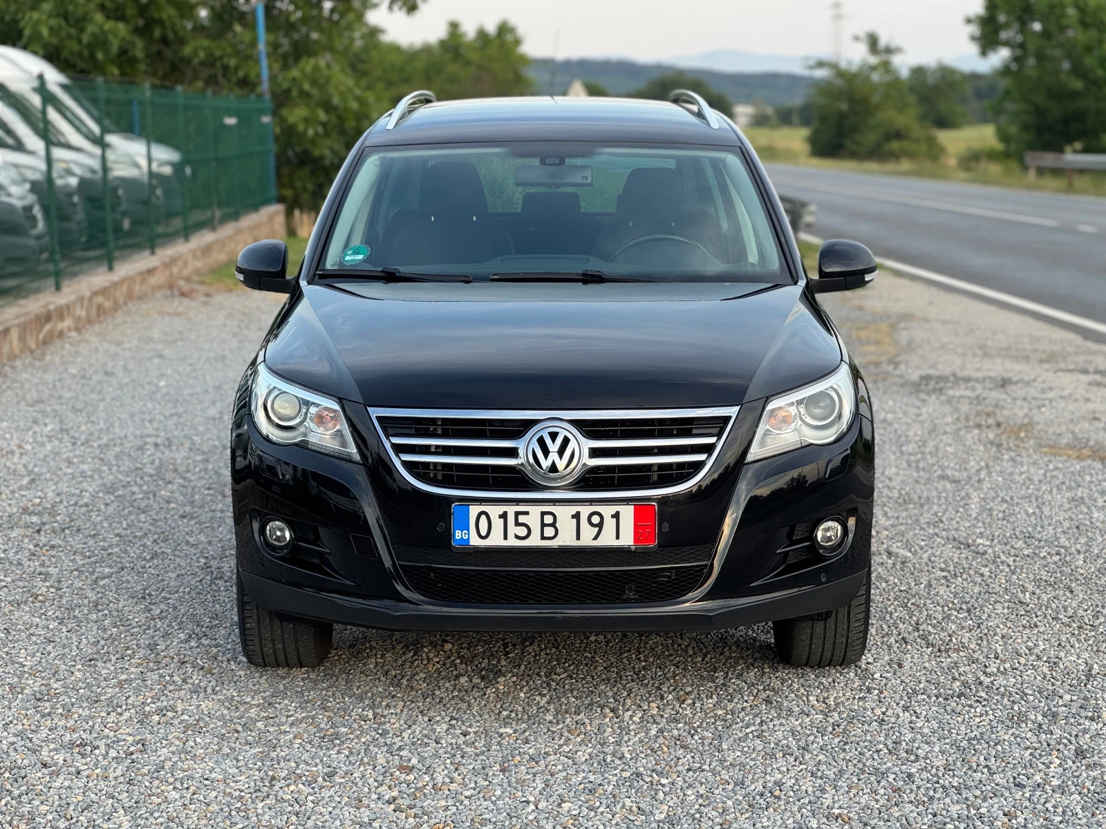 VW Tiguan 2.0TDI* 4x4* Navi* Facelift* Kamera* Germany* , снимка 2 - Автомобили и джипове - 54874412