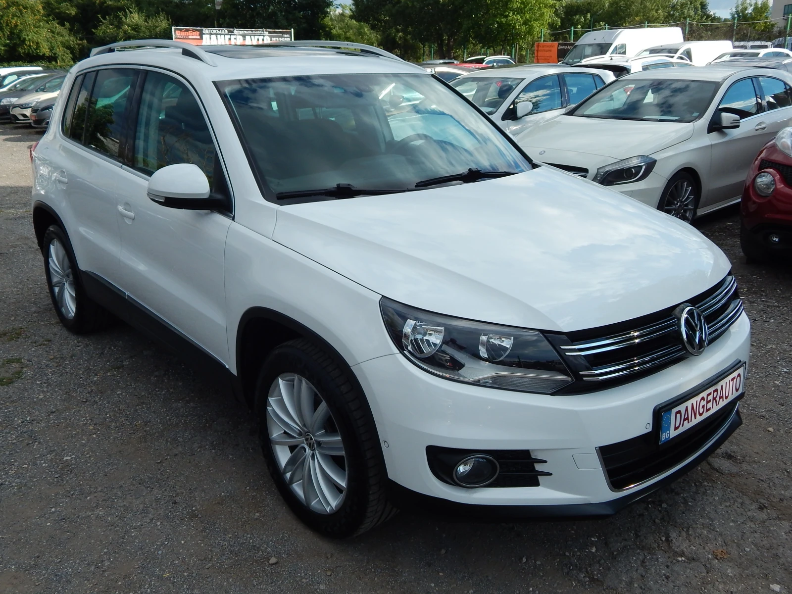VW Tiguan 2.0D* КАТО НОВА* 152000км.* , снимка 3 - Автомобили и джипове - 55277166