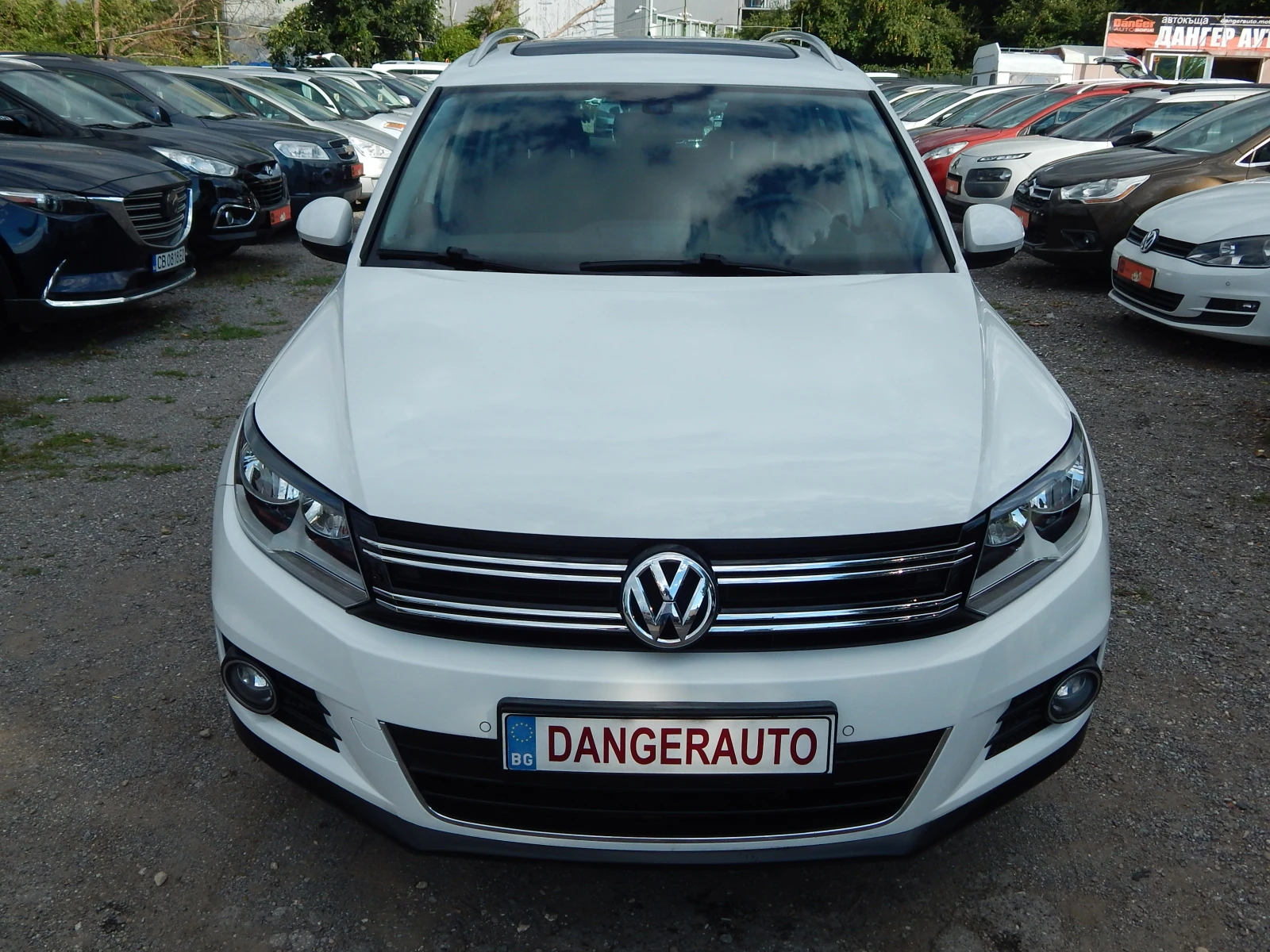 VW Tiguan 2.0D* КАТО НОВА* 152000км.* , снимка 2 - Автомобили и джипове - 55277166