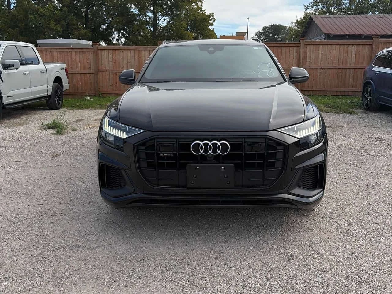 Audi Q8 Technik | CARFAX | АВТОКРЕДИТ БЕЗ ПЪРВОНАЧАЛНА , снимка 2 - Автомобили и джипове - 56228354